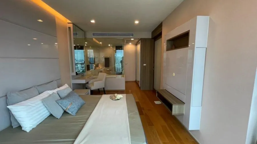 Condo for rent, The Address Sathorn, beautiful room, fully furnished, ready to move in. Don't wait.