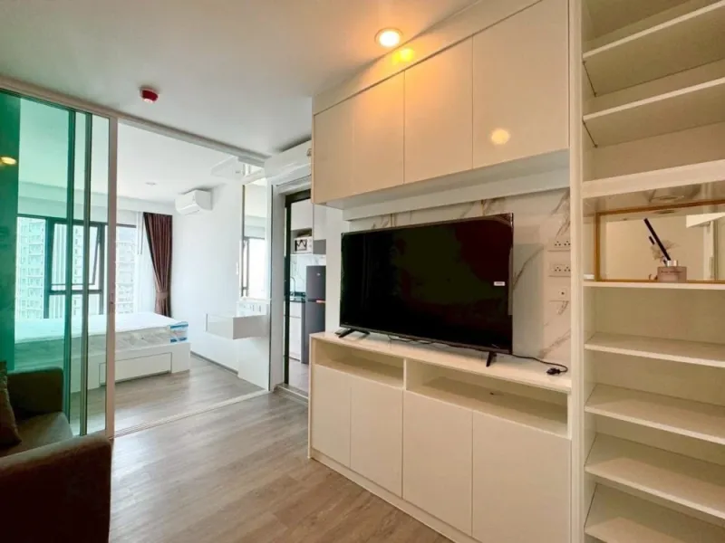 ให้เช่าคอนโด Regent Home วุฒากาศ ห้องทิศเหนือ วิวองค์พระ ลมเย็นตลอดวัน จัดเต็มเฟอร์นิเจอร์บิวท์อิน มาจองเลย