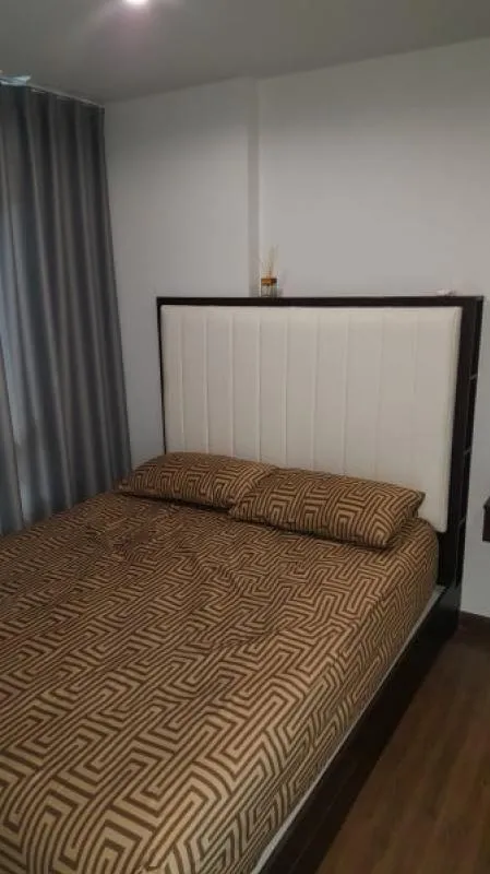 Urgent sale, Condo Hallmark Chaengwattana, pool view, fully furnished, furniture, appliances, complete electrical appliances, book now.