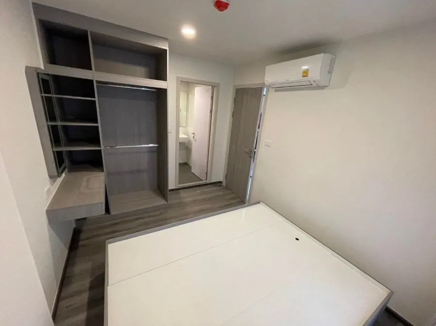 Selling THE ORIGIN ONNUT, empty room, room decorating lovers shouldn't miss it. Condo in the heart of the city Travel very comfortably, quickly.