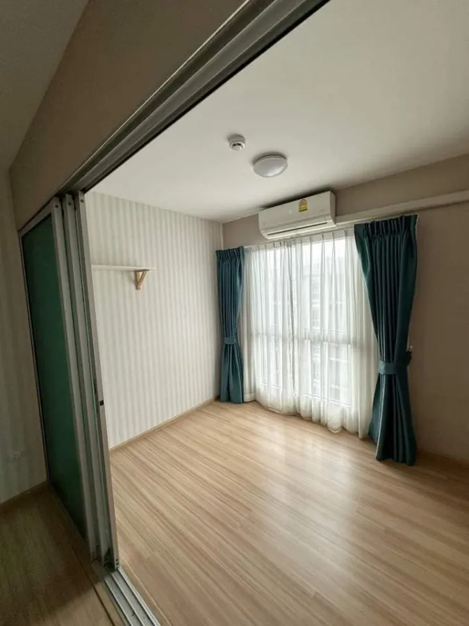 For sale: Plum Condo Chaengwattana, empty room, not too expensive, room decorating lovers shouldn't miss it.