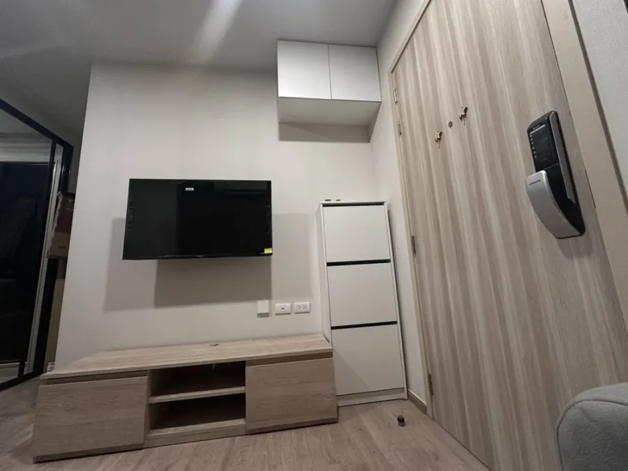 For rent: Chivathai Kaset Nawamin, decorated with beautiful wallpaper, stylish, complete with electrical appliances, move in now, don't hesitate.