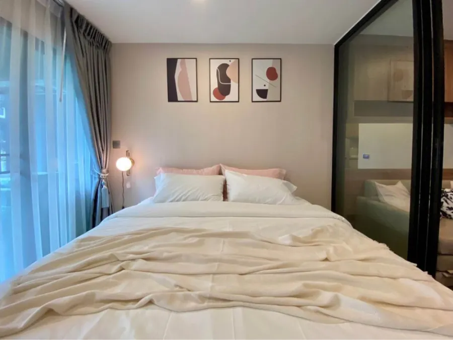 Kave Town Space for rent, beautiful decorated room more decorated than the sample room Book and you won't regret it. Guaranteed. Book now.