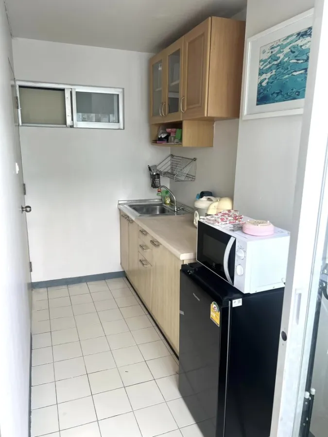 For rent, Lumpini Center Nawamin (Happy Land Phase 5), fully furnished room, ready to move in. Hurry up to reserve now.