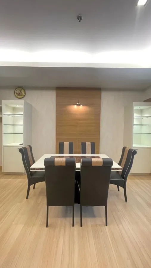 For rent, Baan Sathorn-Chaopraya, 2 bedrooms, 2 bathrooms, 11th floor, has a river view, comes with complete facilities, book now.