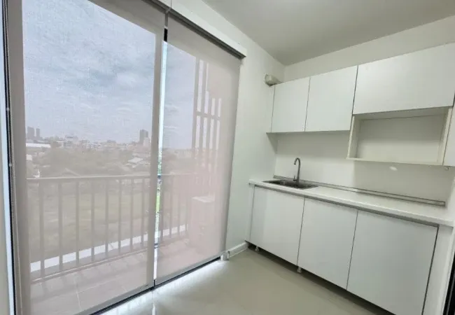 For sale: I Condo Sukhumvit 105, 6th floor, city view, fully furnished, nice to live in. Interested? Reserve now!