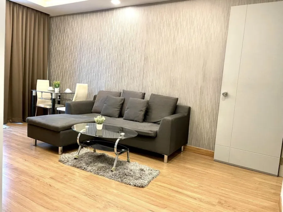 ขาย ให้เช่า Thru Thonglor Condo ชั้น24 วิวโล่ง ไม่ถูกบล๊อกวิว แถมห้องบิ้วอินท์จัดเต็ม ราคาดี ต้องจอง