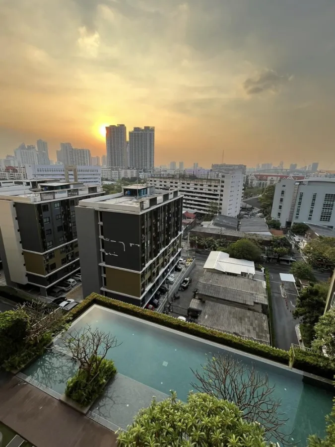 For sale, for rent, U Delight @ Chatuchak Station, 11th floor, swimming pool view. Nicely decorated room Hurry and reserve before you miss out.
