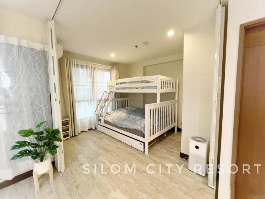 Condo for sale, Silom City Resort, 5th floor, beautiful room, near BTS, convenient transportation, ready to move in, worth investing in, don't miss it!!