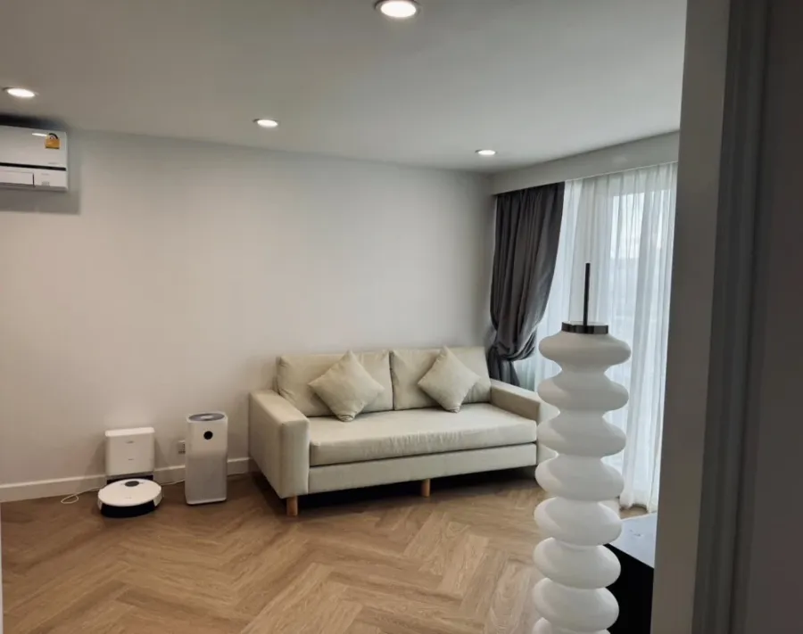 For sale/rent Baan Siri Sathorn, ready to move in, spacious and comfortable room, hurry and reserve now.