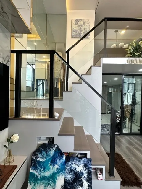 For rent: KnightsBridge Space Ratchayothin, Duplex room, decorated in a beautiful design, luxurious, built-in, super bang, so beautiful, book now.
