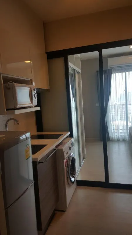 Don't miss it!!! Condolette Mist Rama 9 for rent at the best price. Prime location in the heart of the city, book today