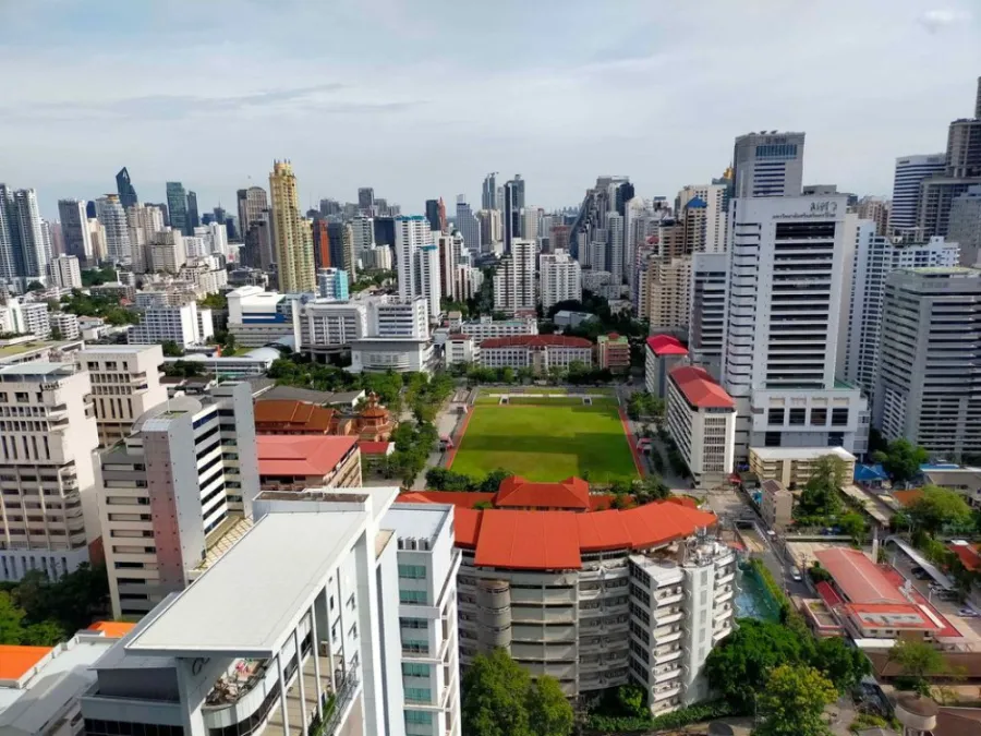 For rent, Supalai Premier at Asoke, 33rd floor, beautiful view, unblocked, complete with electrical appliances, don't miss it.