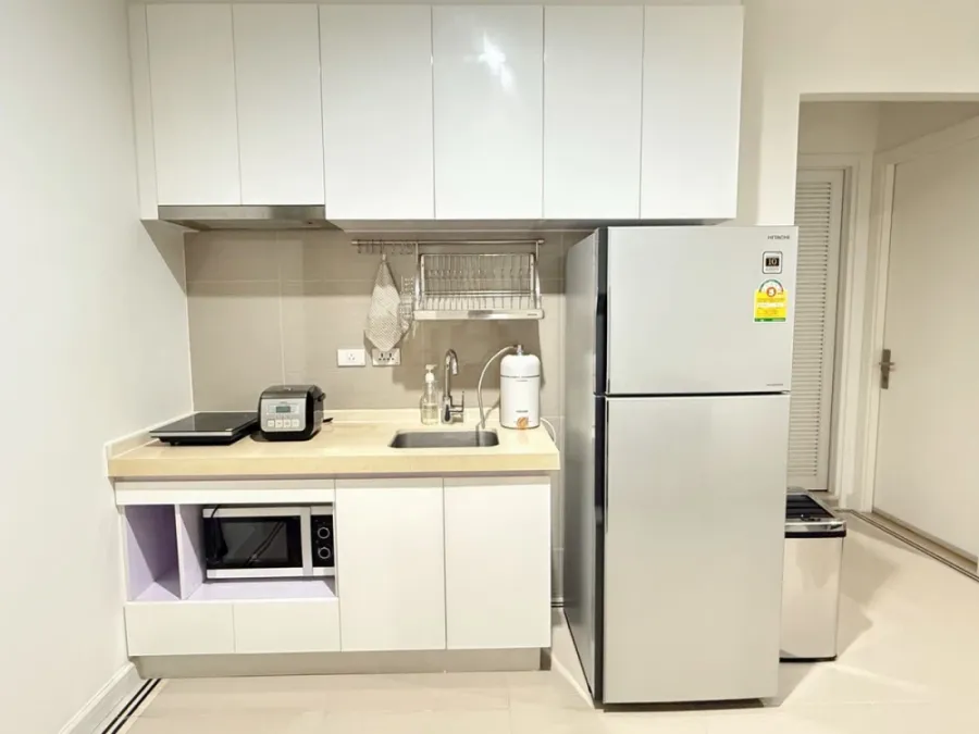 For rent: TC Green, 28th floor, spacious and comfortable room, fully furnished. Reserve now, don't miss out!