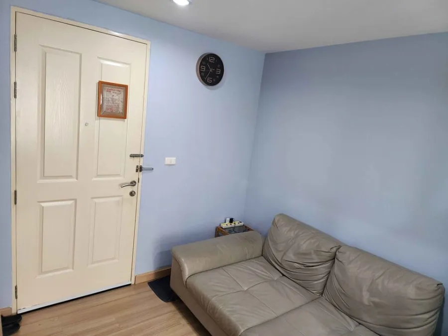 For rent: The Niche ID Seri Thai, blue-navy tone room, beautiful and comfortable to the eyes, complete facilities, don't miss it.