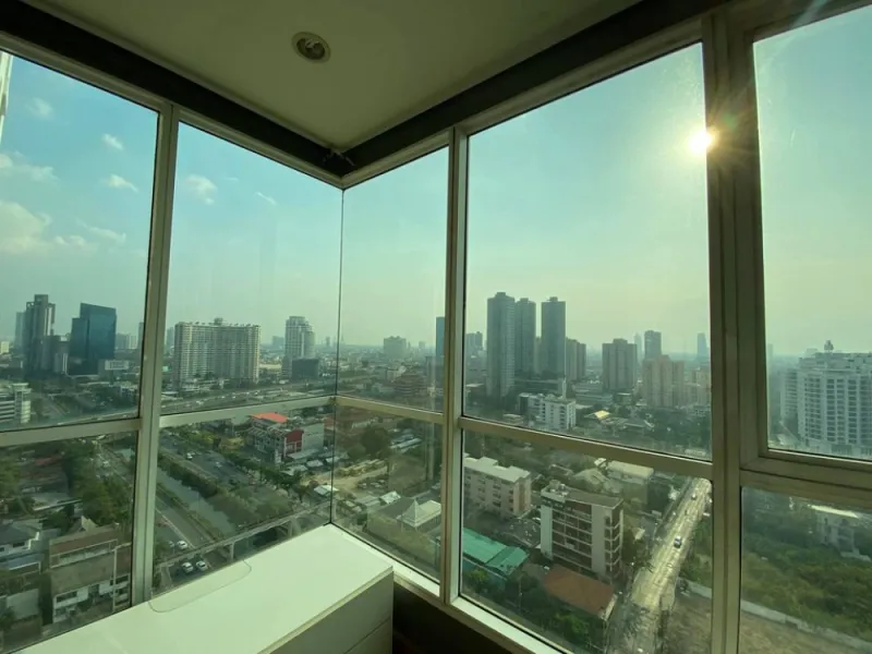 ขาย/ให้เช่าคอนโด เดอะ คอมพลีท นราธิวาส ห้องใหม่ ตกแต่งสวย เฟอร์นิเจอร์ครบครัน อย่าช้าจองเลย!!