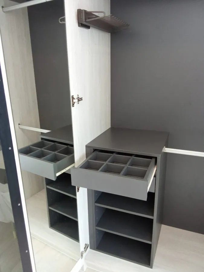 For sale: Niche Mono Chaengwattana, built-in wardrobe, bed, high floor, 32nd floor, very good ventilation, reserve now before it's gone.