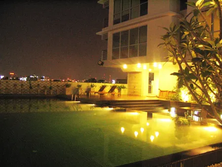 ให้เช่า คอนโด โนเบิล ไลท์ ห้อง Renovated ใหม่ ไม่จอง ไม่ได้แล้ว !!