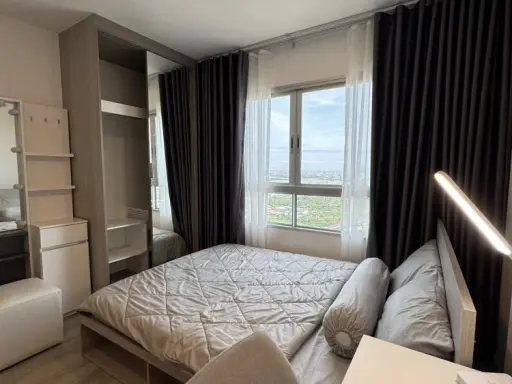 Elio Sathorn-Wutthakat for rent, high floor, ready to move in + full amenities, just bring your suitcase. Hurry and reserve before it's gone.