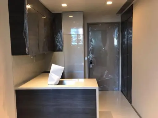 For sale, for rent!! Condo The Es Asoke, brand new room, good location for investment, easy to rent out, hurry up and book now!!