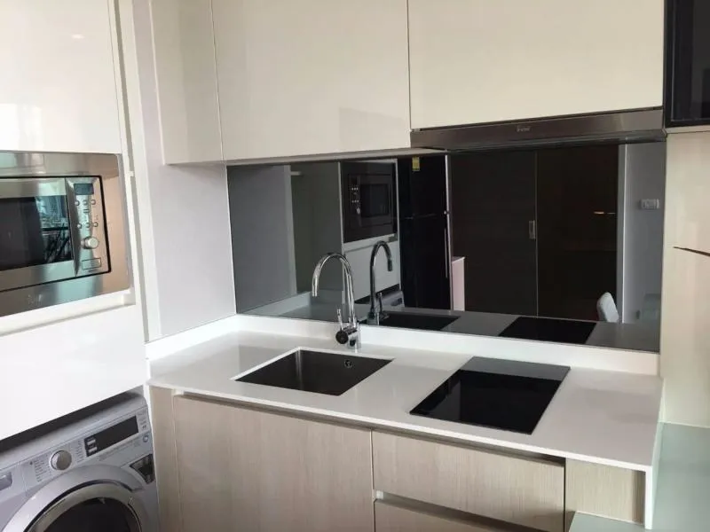 Condo for sale: luxury q asoke in the heart of the city And convenient to travel by subway in front of the condo. Buy now.
