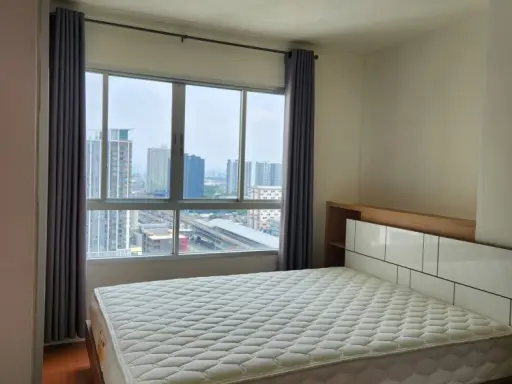 For rent, Lumpini Park, Rattanathibet, Ngamwongwan, room size 28 sq m, fully furnished. Electronics, don't wait for me.