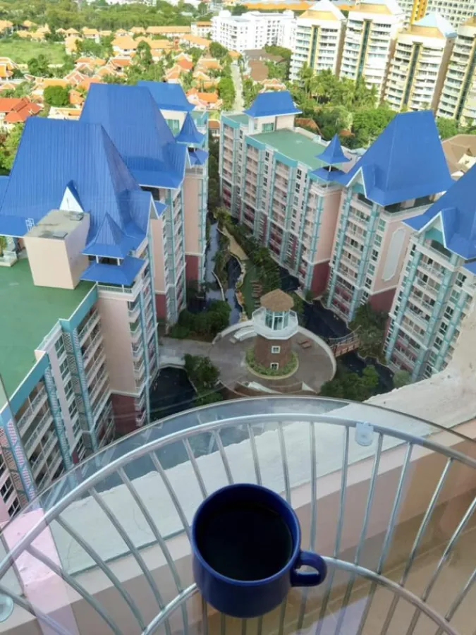 Condo for rent, Grand Caribbean Resort, Pattaya, high floor, pool view, city view, fully furnished, don't miss it.