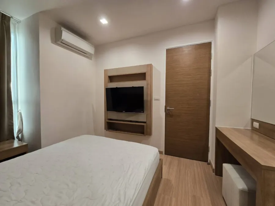 For rent!! Lumpini Center Happyland Condo Phase 1-4, 30th floor, beautiful room, fully furnished, worth living in, don't miss it!!