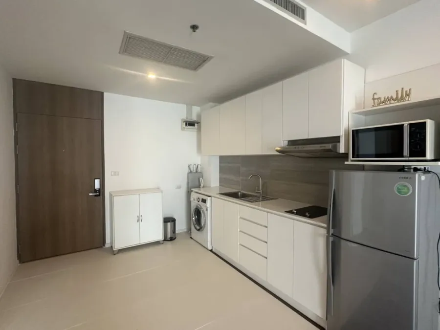 Condo for rent!! Noble Refine, 10th floor, unblocked view, beautiful room, very livable, fully furnished, ready to move in. Reserve now!!