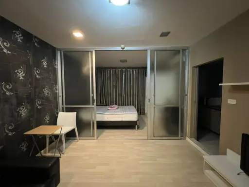 For rent: D Condo Charan-Bang Khun Non, 7th floor, great river view, partitioned rooms, fully furnished with appliances. Book now!