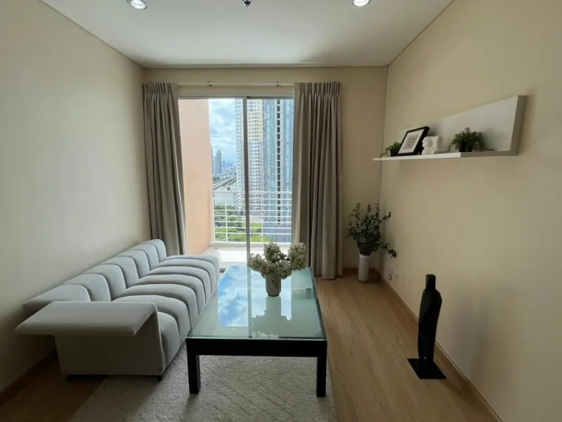 For rent Villa Sathorn ห้องกว้างขวาง พื้นที่ใช้สอยเยอะ ชั้น 14 ได้วิวสูง บอกเลยว่าห้ามพลาดเด็ดขาด