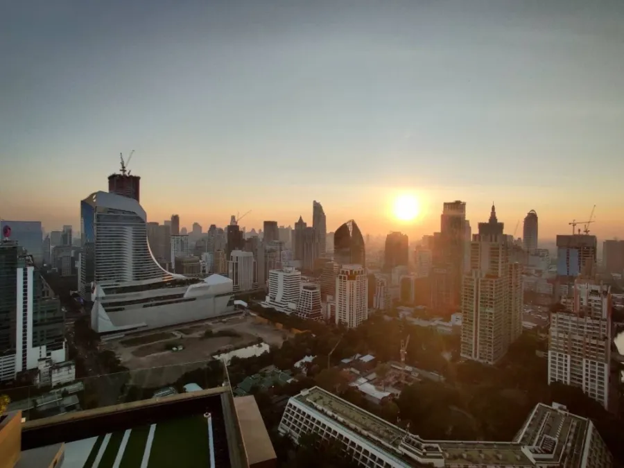 Condo for rent life one wireless, high floor, beautiful view, fully furnished, ready to move in, easy to travel, book now!!