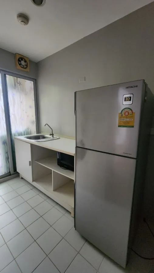 For rent: The Seed Phaholyothin 14, spacious room. There is a lot of usable space, economical prices, only here.