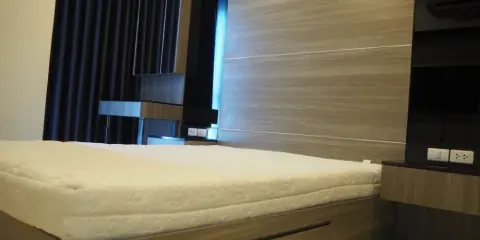 ให้เช่า ไอดีโอ โมบิ สุขุมวิท อีสท์เกต วิวสระน้ำ เฟอร์นิเจอร์ครบ ห้ามพลาด