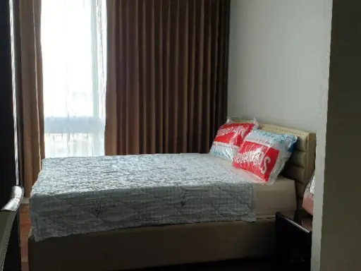 Urgent for rent !! The Metropolis condo fully furnished. And electrical appliances, good location, book now !!