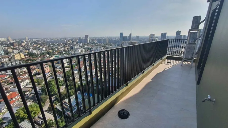 ขาย Metris Ladprao Top floor วิวเมืองสวยมาก ห้องเปล่า กั้นเป็นสัดส่วน ไม่จองไม่ได้แล้วน้า