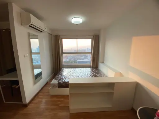 Sell/Rent The Trust Condo Ngamwongwan, high floor, city view, west side, cool breeze all day. Hurry up to reserve before you get hijacked.