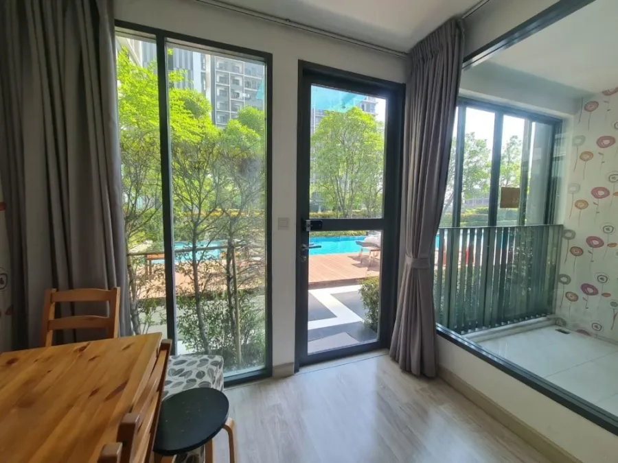 ให้เช่า คอนโด ไอดีโอ โมบิ สุขุมวิท ห้อง Duplex วิวสระน้ำ เครื่องใช้ไฟฟ้า + เฟอร์นิเจอร์ครบ จองเลยจ้า