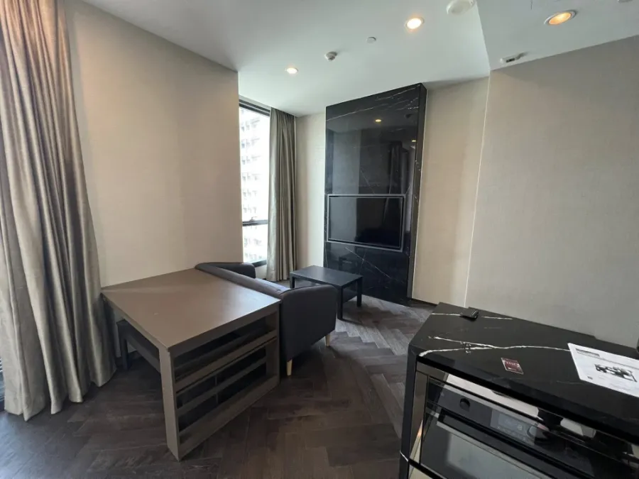 For rent The Esse Sukhumvit 36 ห้องแต่งพร้อมอยู่ ชั้น 21 ได้วิวสูง ครบจบที่นี่ ลากกระเป๋าเข้าอยู่ได้เลย