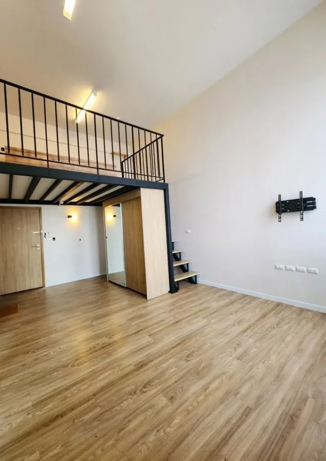 ขาย Blossom Condo @Fashion ห้อง Duplex ชั้น 18 วิวสวย โปร่ง โล่ง ไม่บล็อก เพดานสูง สนใจจองเลย