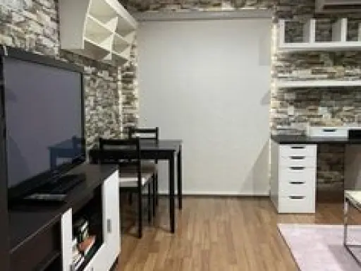 For sale: Regent Home 18 Chaengwattana-Lak Si. The room is fully wallpapered. Ready to drag your bag.