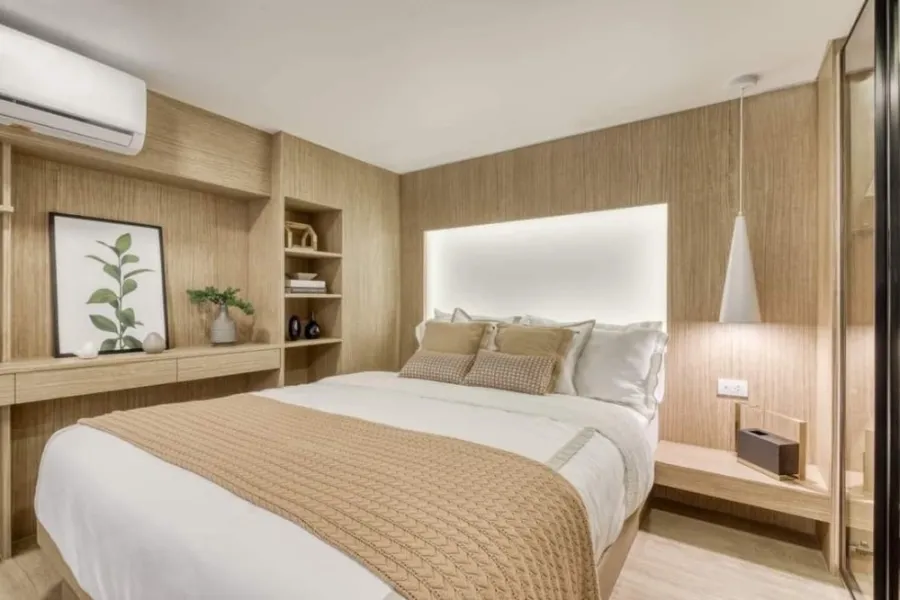 Condo Landmark at MRTA Station, Duplex room, minimalist style, balcony with great views. Reserve quickly.