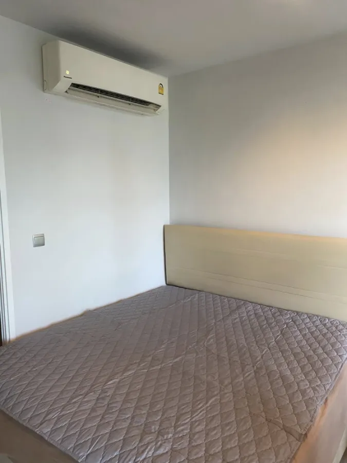 For rent: Life Asoke - Rama9. Ready to move in, fully furnished with appliances. Amazing price! Book now, don't miss out!