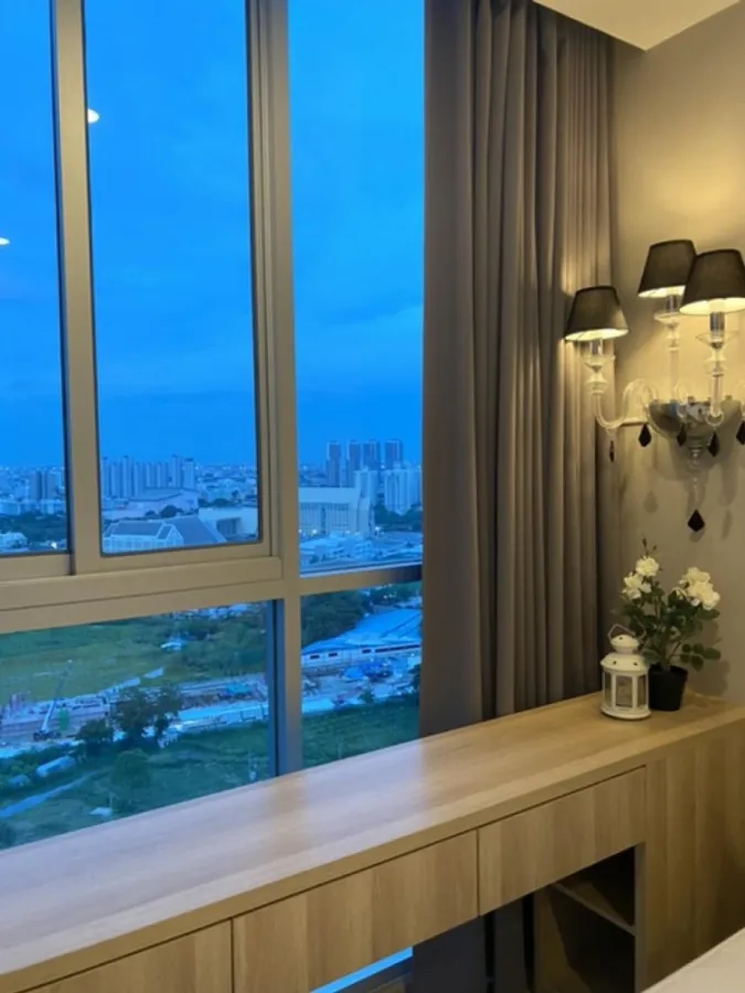 ขาย Condo Noble Revolve Ratchada ได้วิวโล่ง โปร่ง สบายตา Fully Furnished รีบจองด่วนๆ เลยจร้า