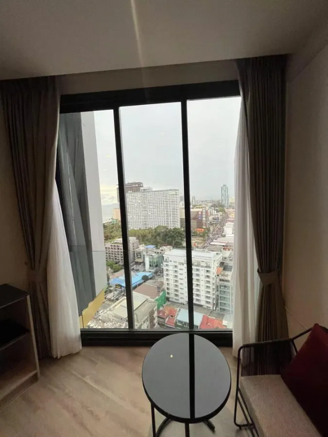 For rent, Edge Central - Pattaya (Central Pattaya), 21st floor, beautiful view, open, comfortable to the eyes, the room is decorated very stylishly, u