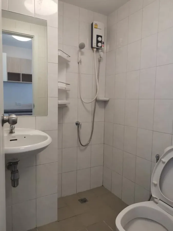 For rent, Plum Condo, Phahon Yothin 89, Phase 3, studio room, fully furnished. This price is not reserved. Miss it very much. Hurry up.