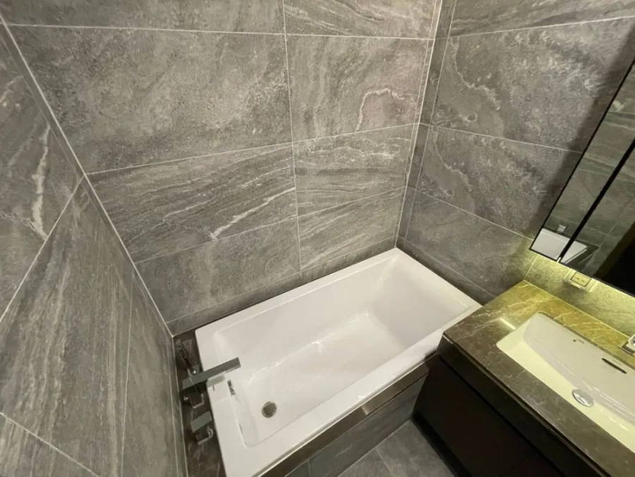 Condo for sale, rent, The Esse Sukhumvit 36 Condo ready to move in. Many facilities, don't miss it!!