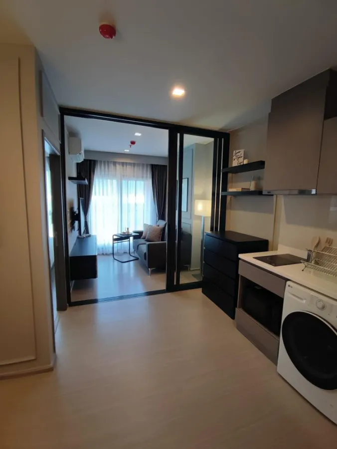 For rent ไลฟ์ อโศก ไฮป์ 1 bedroom Plus มีประตูกั้นโซนครัวอย่างดี สนใจรีบมาจองด่วน อย่ารอช้า