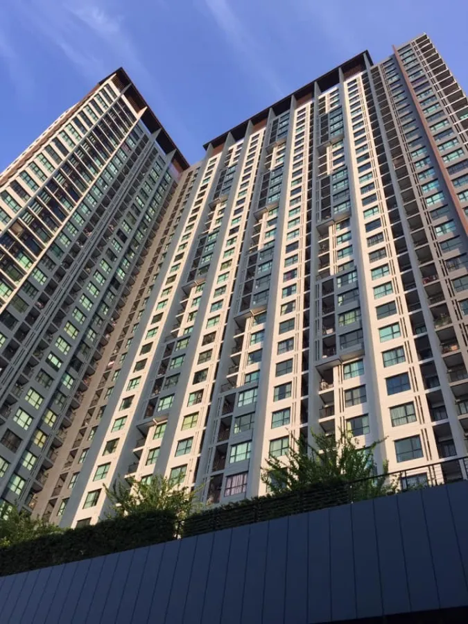 Condo for rent, The Base Rama 9, fully furnished. Complete electrical equipment. Reserve now.