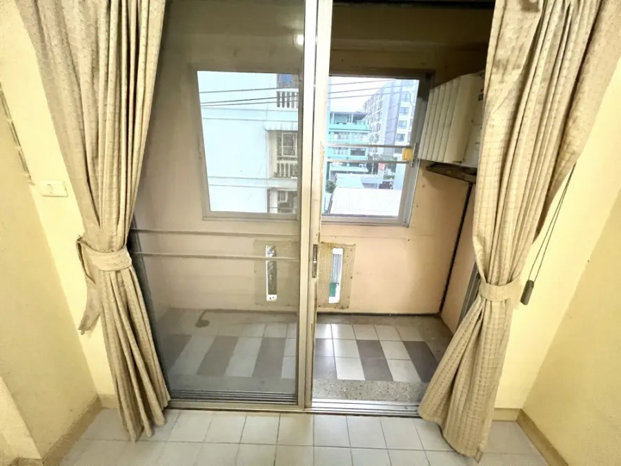 Condo for rent, Lasalle Park, near elevator, separate room, fully furnished, near BTS Bearing, hurry up